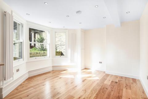 2 bedroom flat for sale, Dartmouth Park Hill, Tufnell Park