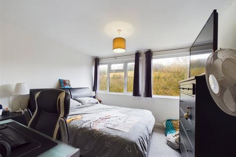 3 bedroom apartment for sale, Queens Court, Brimscombe, Stroud, Gloucestershire, GL5