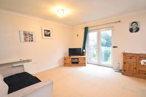 2 bedroom flat for sale, Wincanton, Somerset BA9