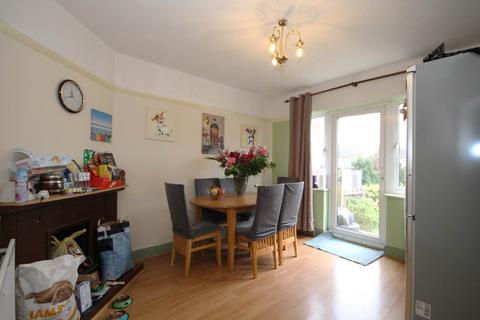 53 Dunster Avenue, Morden, SM4 4LE
