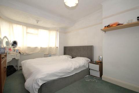 53 Dunster Avenue, Morden, SM4 4LE