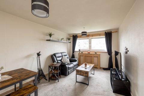 61/2 Calder Gardens, Edinburgh, EH11 4JU