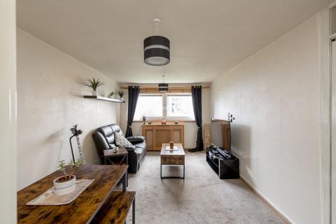 61/2 Calder Gardens, Edinburgh, EH11 4JU