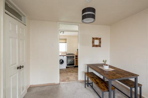 61/2 Calder Gardens, Edinburgh, EH11 4JU