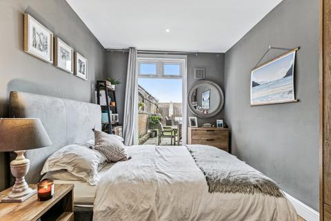 2 bedroom apartment for sale, Lavender Hill, London, United Kingdom, SW11