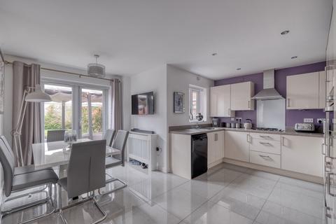 3 Perrins Way, Bevere, Worcester, WR3 7WB
