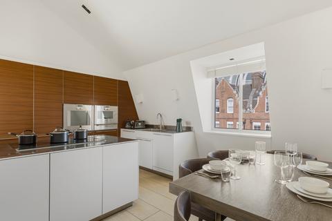3 bedroom house to rent - Green Street, London W1K
