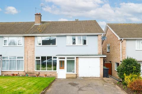 6 Brueton Drive, Redditch, B98 7JB