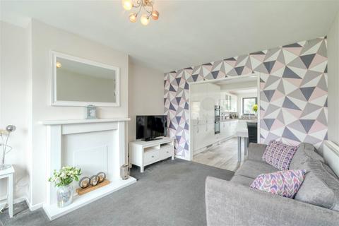 6 Brueton Drive, Redditch, B98 7JB