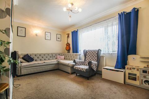 2 bedroom end of terrace house for sale - Ashland Road, Bristol BS13
