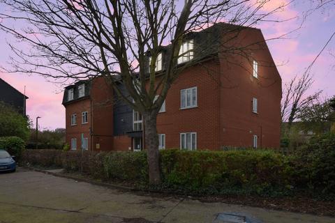 2 bedroom apartment for sale - Flat 9 Exeter House, 25 Bowbank Close, Shoeburyness, Essex, SS3