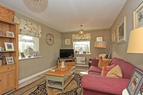 4 bedroom semi-detached house for sale, Lily Walk, Sittingbourne, Kent, ME10