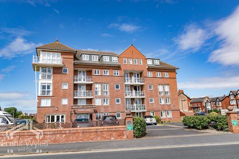 2 bedroom apartment for sale, Lystra Court, 103-107 South Promenade, FY8