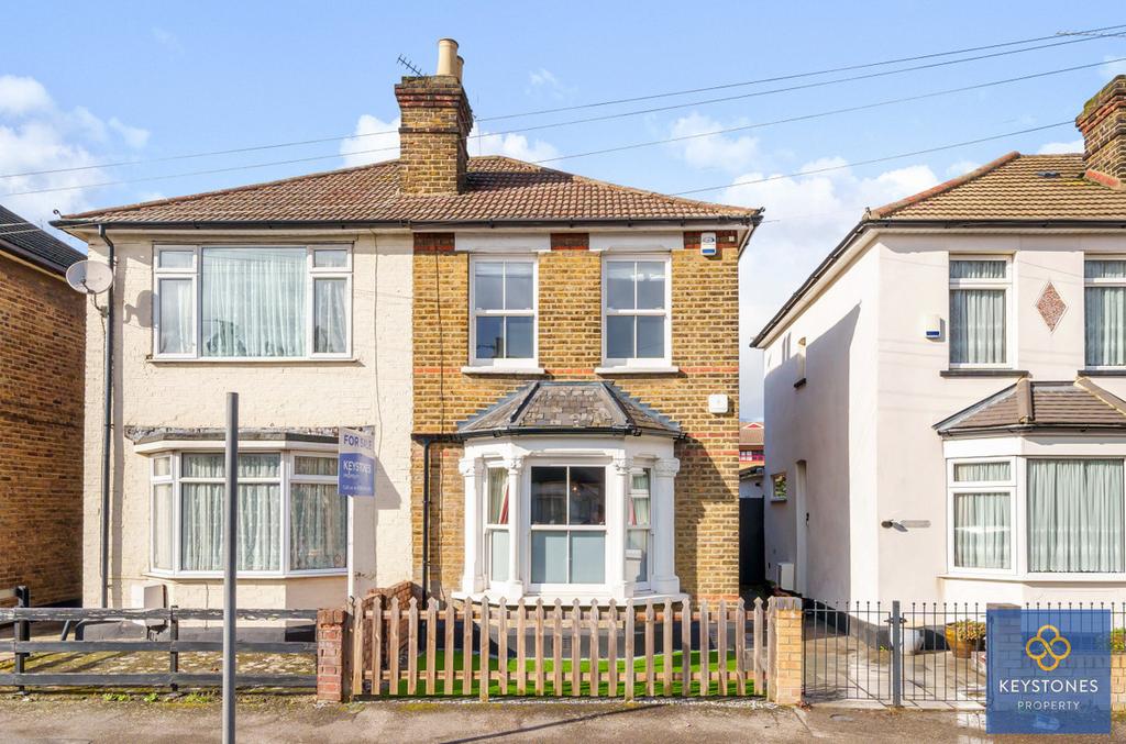 Honiton Road, Romford, RM7 2 bed semidetached house for sale £450,000
