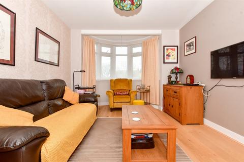 2 bedroom apartment for sale, Cuthbert Road, Westgate-On-Sea, Kent