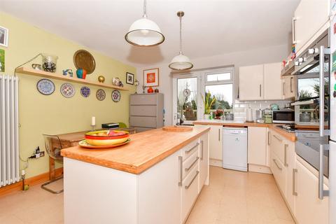 2 bedroom apartment for sale, Cuthbert Road, Westgate-On-Sea, Kent