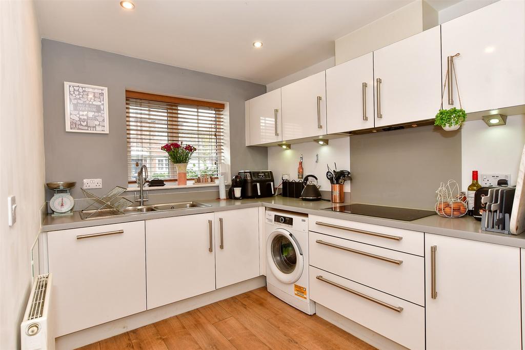 Lounge/Kitchen Area