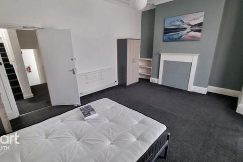 1 bedroom in a house share to rent, Headland Park, Plymouth