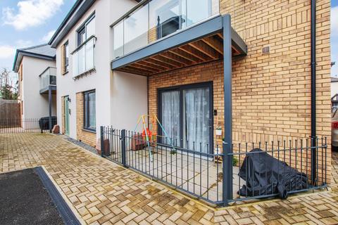 Flat 1, 346a Baddow Road, Chelmsford, CM2 9RA