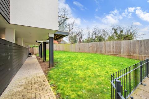 Flat 1, 346a Baddow Road, Chelmsford, CM2 9RA