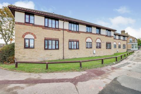 2 bedroom flat to rent, Eastwood Road North, Leigh-on-sea, SS9