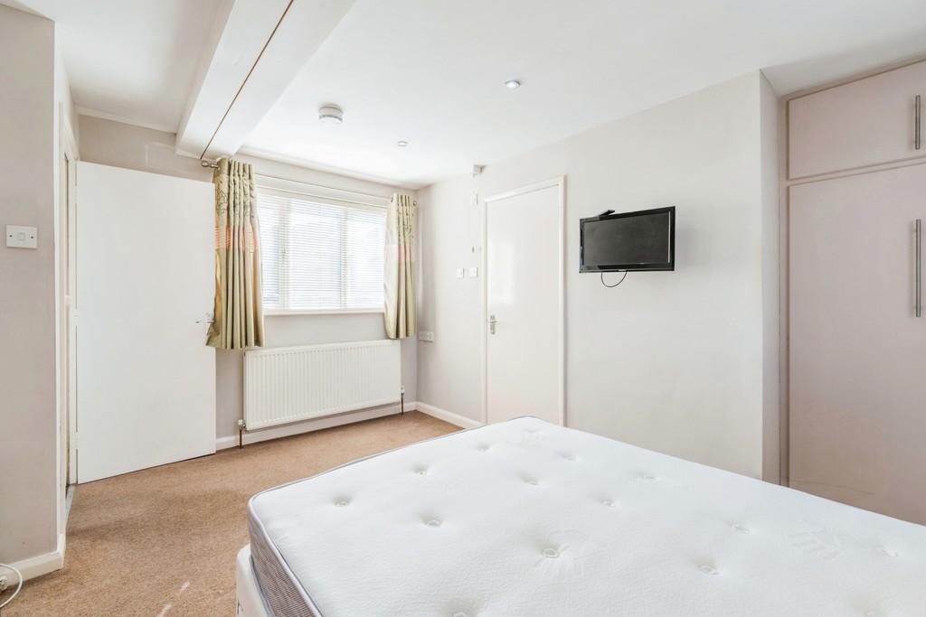 Bedrom 2
