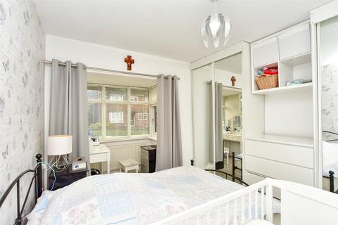145 Carnation Road, Rochester, ME2 2YG