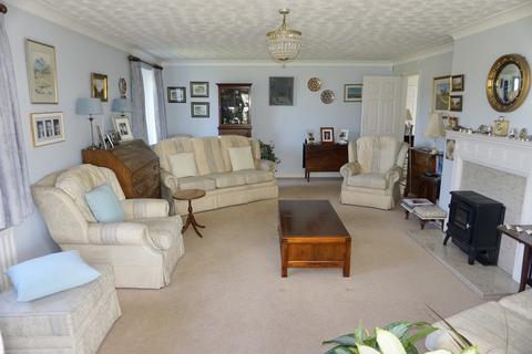 4 bedroom detached bungalow for sale, Grove Drive, Woodhall Spa LN10