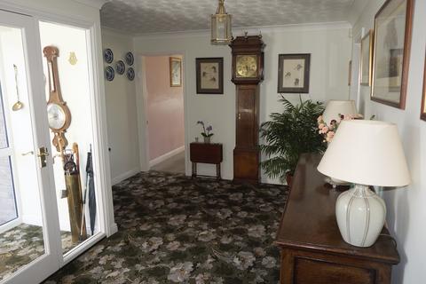 4 bedroom detached bungalow for sale, Grove Drive, Woodhall Spa LN10