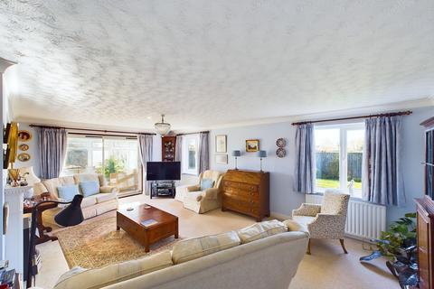 2 Grove Drive, Woodhall Spa, LN10 6RT