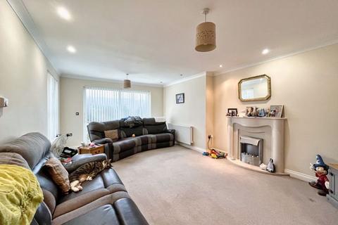 4 bedroom detached house for sale, Ystradfellte Road, Glynneath, Neath, Neath Port Talbot, SA11 5UW