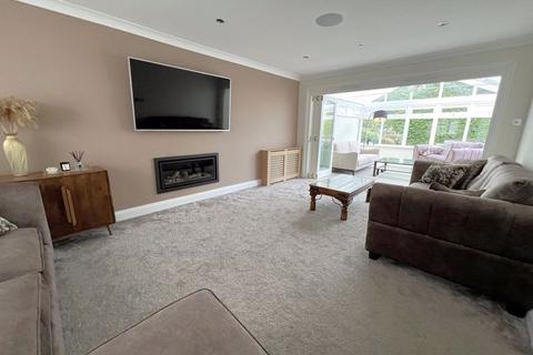 4 bedroom detached house to rent, Longaford Way, Brentwood CM13