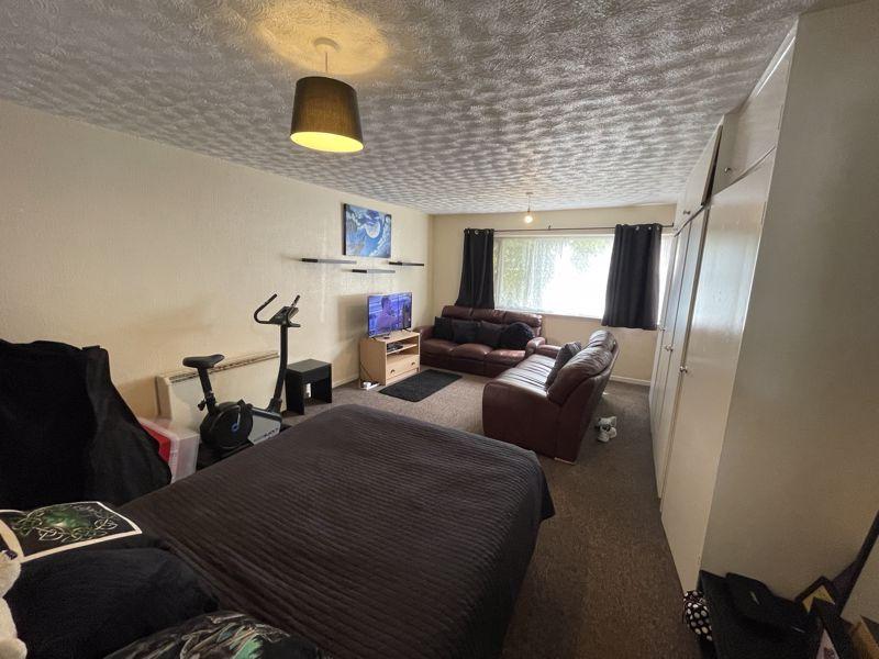 Bed sitting room
