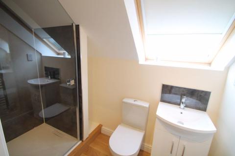 1 bedroom flat to rent - West Wycombe Road, High Wycombe HP11