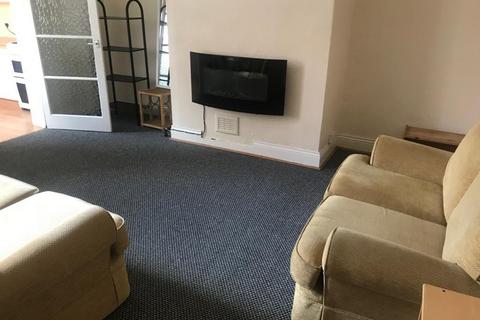 2 bedroom flat to rent, Kelvin Grove, Newcastle Upon Tyne NE2