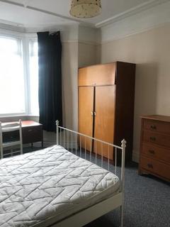 2 bedroom flat to rent, Kelvin Grove, Newcastle Upon Tyne NE2