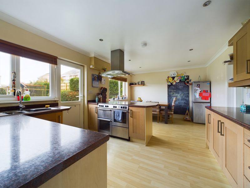Trewirgie Hill, Redruth Detached family size bungalow 3 bed detached