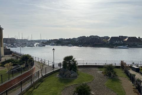 4 bedroom townhouse to rent - Long Beach View, Sovereign Harbour North, Eastbourne, East Sussex