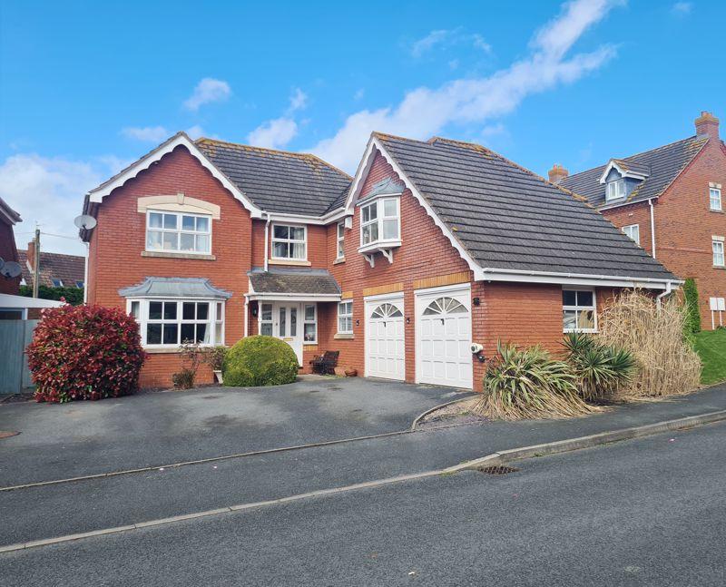 Clarks Hill Rise, Evesham 5 bed detached house for sale £475,000