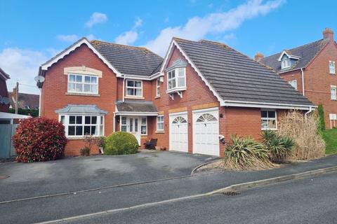 5 bedroom detached house for sale, Clarks Hill Rise, Evesham