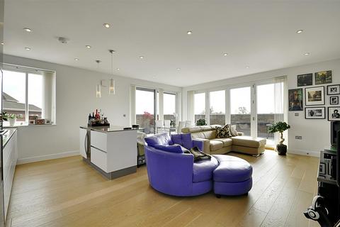 2 bedroom apartment to rent - London Road, Brentford TW8