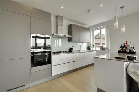 2 bedroom apartment to rent - London Road, Brentford TW8