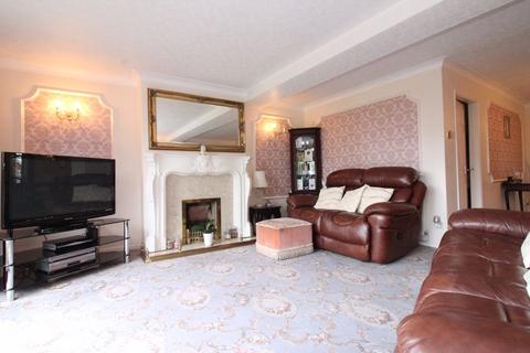 3 bedroom detached house for sale, Bromley Lane, Kingswinford DY6