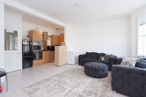 2 bedroom apartment for sale, Saville Road, London E16