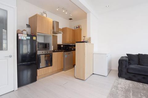 2 bedroom apartment for sale - Saville Road, London E16