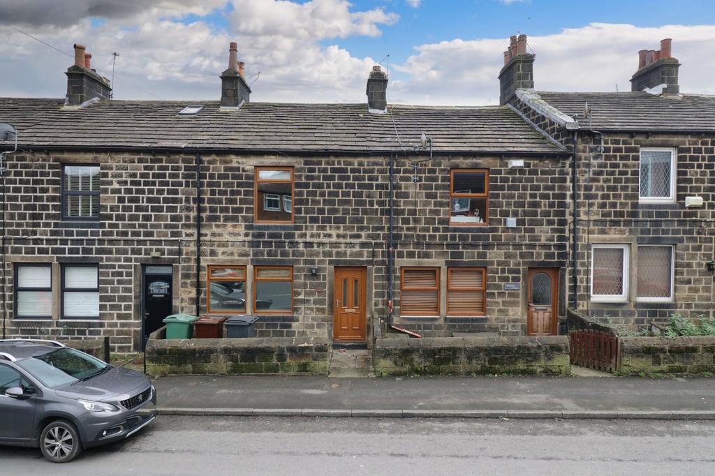 Low Lane, Horsforth, Leeds, West Yorkshire, LS18 2 bed terraced house for sale £230,000