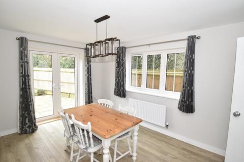 3 Bobbin Close, Headcorn, Ashford, TN27 9AW