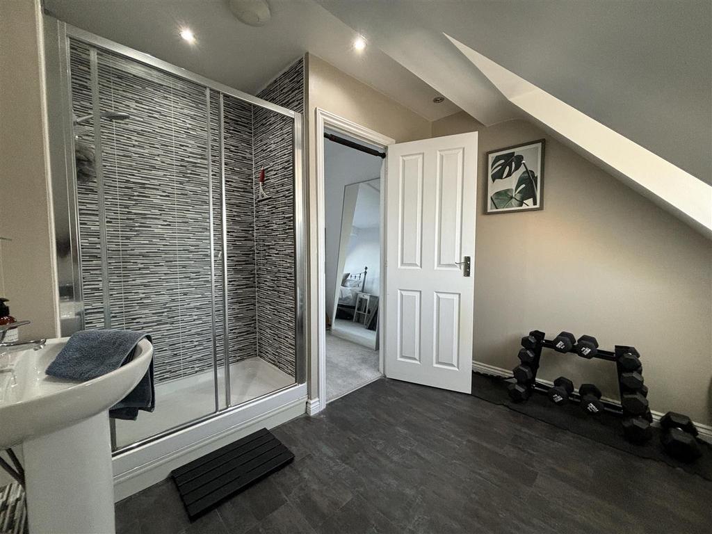 Ensuite Bathroom