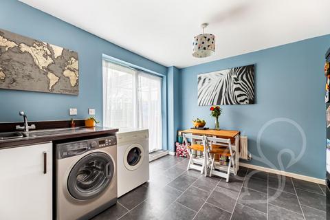 3 bedroom terraced house for sale, Salamanca Way, Colchester