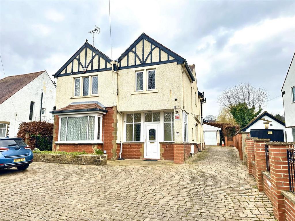 Bradford Road, Guiseley LS20 4 bed detached house £2,200 pcm (£508 pw)